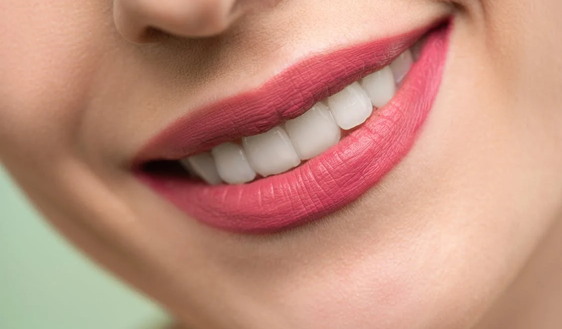 6 Teeth Whitening Tips From The Dentists