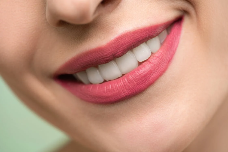 6 Teeth Whitening Tips From The Dentists